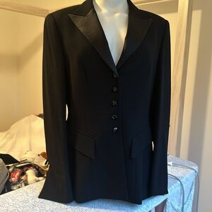 Escada womens blazer NWT. Size 40.